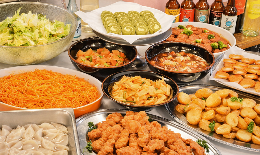 季節のバイキング